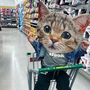 Meet your Posher, Carla :)